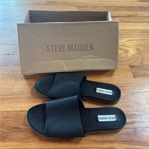 Steve Madden Classic Black Slides